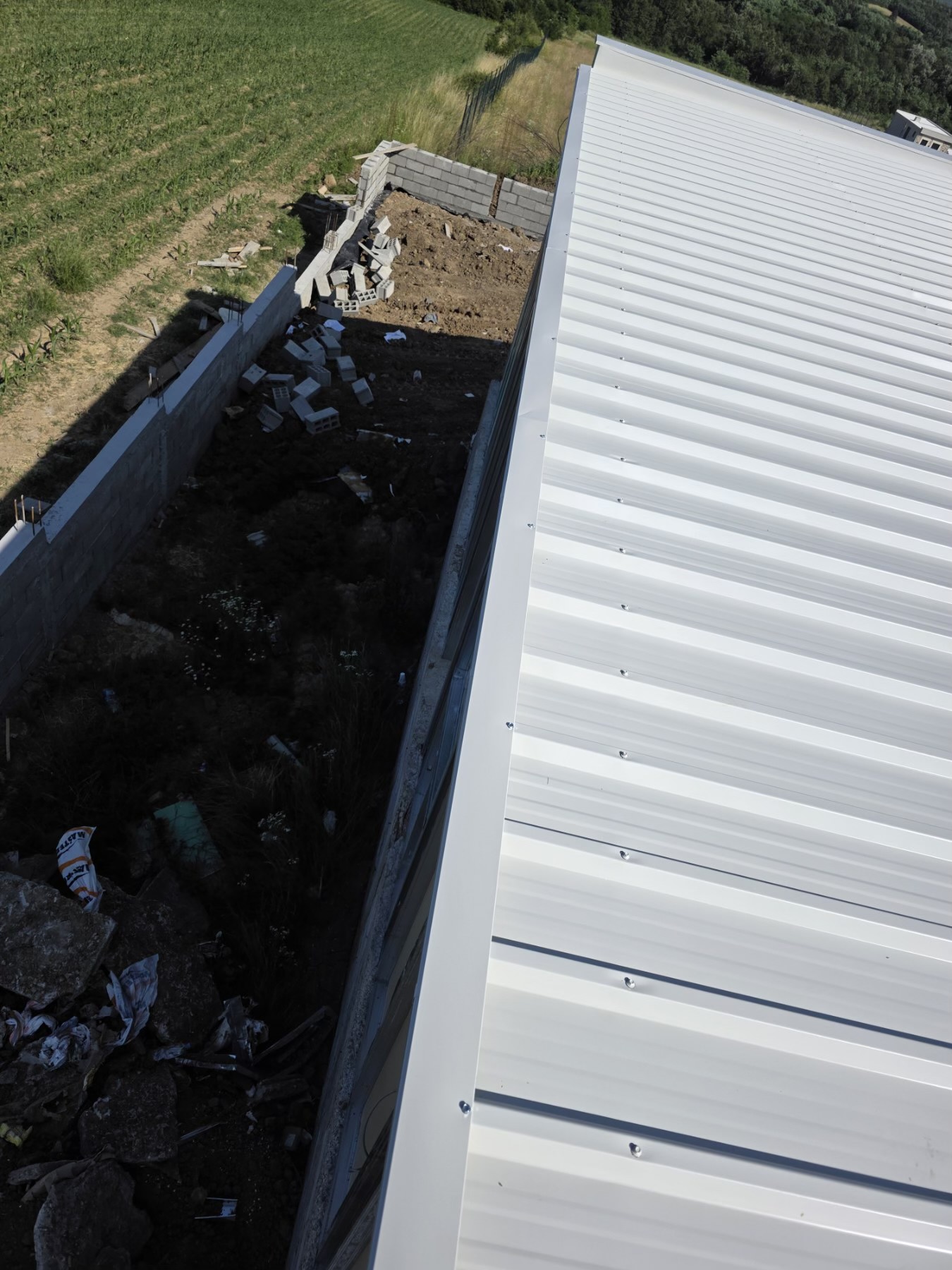  Limarski radovi sa fokusom na detalje krova